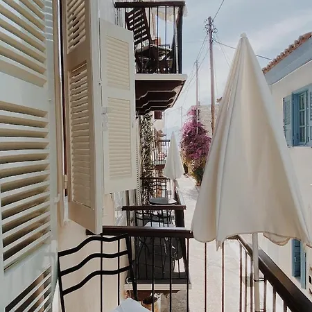 Five Seasons ナフプリオ