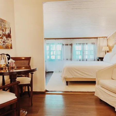 Pensionat Five Seasons 3*