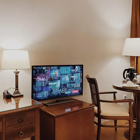 Five Seasons Pensionat 3*