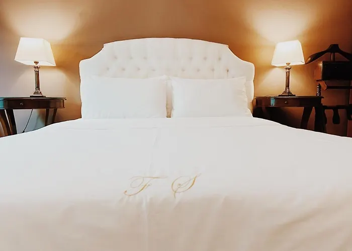 Five Seasons Konukevi 3*